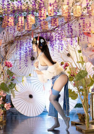 二次元美女屁股_蓝光高清迅雷在线观看
