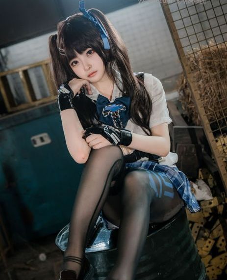 年轻的后妈5_欧美在线观看