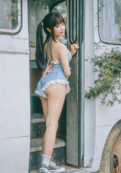 名侦探柯南银翼的魔术师_BD英语超清免费观看